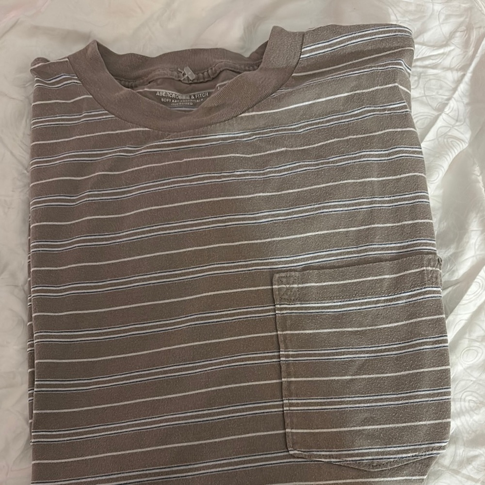 Abercrombie & Fitch Gray and White Striped Short Sleeve Tee